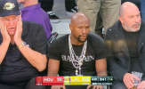 Mayweather chứng kiến cầu thủ bóng rổ đánh nhau tại NBA