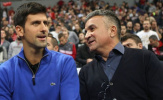 Bố Novak Djokovic: Roger Federer ghen tị với con trai tôi