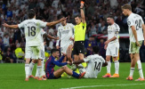 Pedri nhận thẻ đỏ ở El Clasico: Barcelona mất trụ cột trước trận Elche