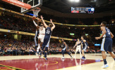 'King James' bùng nổ phút cuối, Cavaliers nhọc nhằn đánh bại Grizzlies