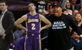 Lonzo Ball bị đưa ra sân vì… cái miệng của LaVar Ball