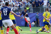 Cú đúp của Mbappe giúp Pháp đè bẹp Thụy Điển
