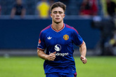 Harry Amass cản bước Man Utd mua Lewis Hall