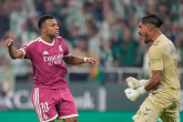 Chấm điểm Real: Mbappe gây thất vọng; Điểm sáng Cucurella