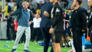 Nếm mùi thất bại, Mourinho có động thái gây bão ở Fenerbahce