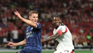 Arsenal thắng, nhưng thua Milan ở loạt penalty vô nghĩa