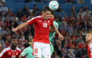 Sốc: Fan Arsenal phấn khích vì Xhaka bị thẻ đỏ