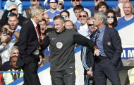 Sốc: Mourinho xin ngồi cạnh, Wenger thẳng thừng từ chối