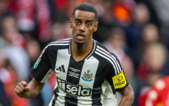 Liverpool thách thức Newcastle với thương vụ bom tấn Alexander Isak