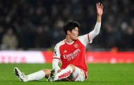 Tomiyasu đứng trước nguy cơ mất vị trí tại Arsenal mùa tới