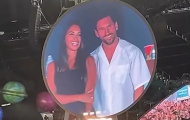 Messi cùng Antonela tỏa sáng ngọt ngào trên kiss cam tại concert Coldplay
