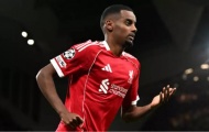 Arne Slot khen Isak ra mắt ấn tượng, nhưng nhắn fan Liverpool phải kiên nhẫn