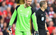 Thủ môn Mignolet đổ máu trước Leicester City