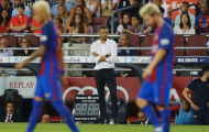 Luis Enrique liên tục trấn an học trò sau trận thua sốc