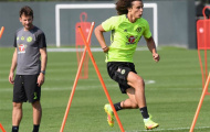 Chùm ảnh: David Luiz 'căng thẳng' tập luyện cho ngày ra mắt