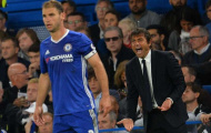 Conte 'nổi điên' trong phòng thay đồ Chelsea