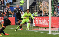 Bùng nổ phút cuối, Bayern có được 3 điểm