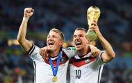 Đày ải Schweinsteiger, Mourinho bị Podolski chỉ trích