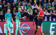 Neymar 'lăng mạ' trọng tài thế nào trong tình huống nhận thẻ vàng?