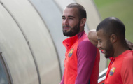 Mâu thuẫn với Enrique, Aleix Vidal muốn rời Barca