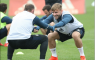 Luke Shaw kịp trở lại đối đầu với Liverpool