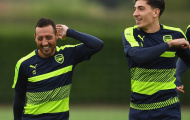 Cazorla cảnh báo Arsenal: Đừng để mất Bellerin