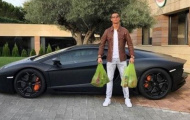 Cộng đồng mạng troll Ronaldo đi chợ bằng siêu xe