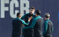 Pique và Suarez cãi tay đôi trên sân tập Barca