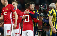 Chùm ảnh: Ngày về 'hang Quỷ' đầy cảm xúc của Robin van Persie