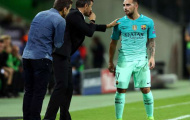 CĐV Valencia sẽ không buông tha Paco Alcacer
