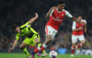 Oezil có đối thủ mới tại Arsenal