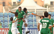 Tiền đạo U19 Ả-rập Saudi suýt gãy cổ vì nhảy santo ăn mừng