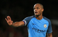 Pep lý giải việc thay Kompany đầu hiệp 2