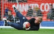 Sốc: Thủ thành của Leicester đòi được đá trung phong