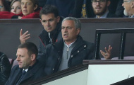 Bị trọng tài đuổi, Mourinho bỏ họp báo