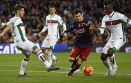 Lionel Messi bất lực trước hàng thủ Granada