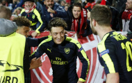 Oezil lại nổ súng, Arsenal ngược dòng ngoạn mục trước Ludogorets