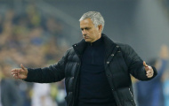 Fan Man United chuẩn bị banner 'tiễn' Jose Mourinho ở trận Arsenal