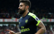 Giroud gặp khó vì đồng đội đá quá hay