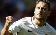 Ở tuổi 40, Totti vẫn chưa dừng lại