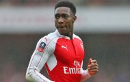 Welbeck chọc ghẹo Wilshere khi Arsenal ghi bàn