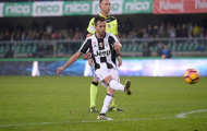 Pha sút phạt đẹp mắt của Pjanic vào lưới Genoa
