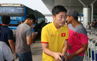Đội tuyển Việt Nam sát giờ mới có mặt ở sân bay