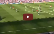 Pha solo ghi bàn từ giữa sân của Ruud Van Nistelrooy trong màu áo M.U