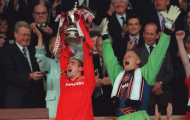 CỰC SỐC: Liverpool từng chê không lấy Cantona, Schmeichel
