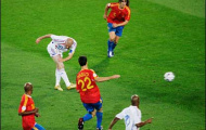 Zidane từng biến Puyol thành gã hề