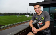 Chốt xong hợp đồng mới, Azpilicueta tươi rói trên sân tập của Chelsea