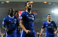 Kẻ bị 'ruồng bỏ' Fabregas tỏa sáng, Chelsea vẫn đang toàn thắng