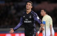 Ronaldo bỏ lỡ không tưởng ở khoảng cách 5m