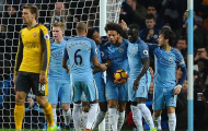 2 bàn thắng của Man City đều việt vị, trọng tài cướp điểm của Arsenal